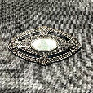 Vintage Avon “Victorian Elegance” faux Marcasite silver tone brooch